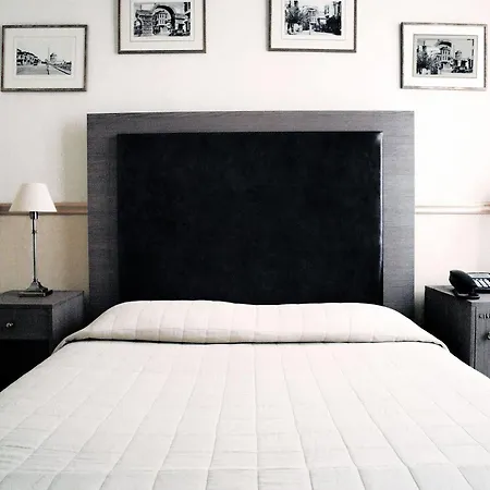 Tourist Hotel 2*